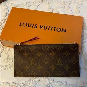 NEW Louis Vuitton Pouch Wallet